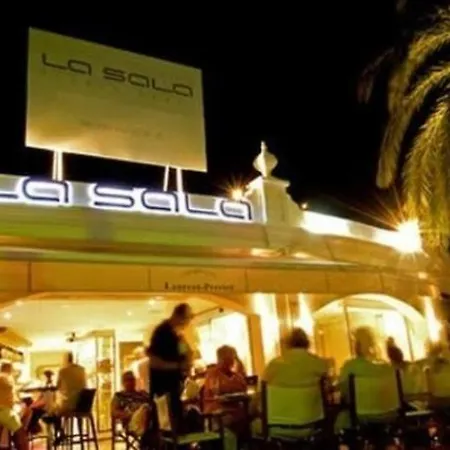Lägenhet En La Playa Piscinas Jardines Puerto Banus Wifi